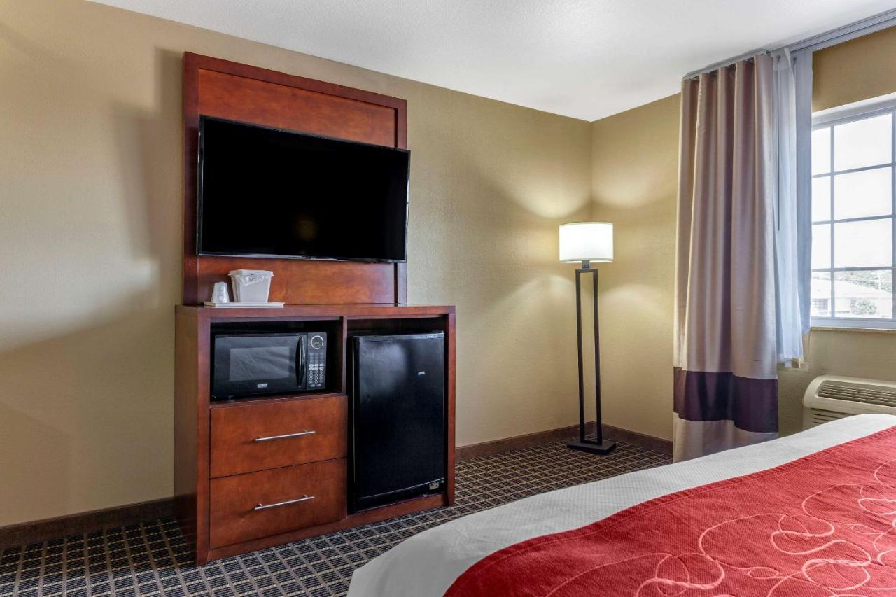Comfort Suites Delavan - Lake Geneva Area Exteriér fotografie