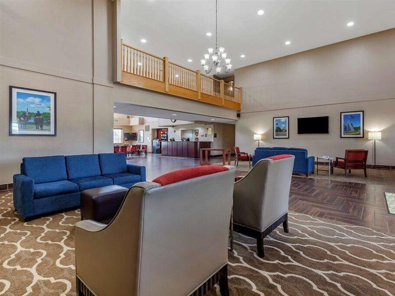 Comfort Suites Delavan - Lake Geneva Area Exteriér fotografie