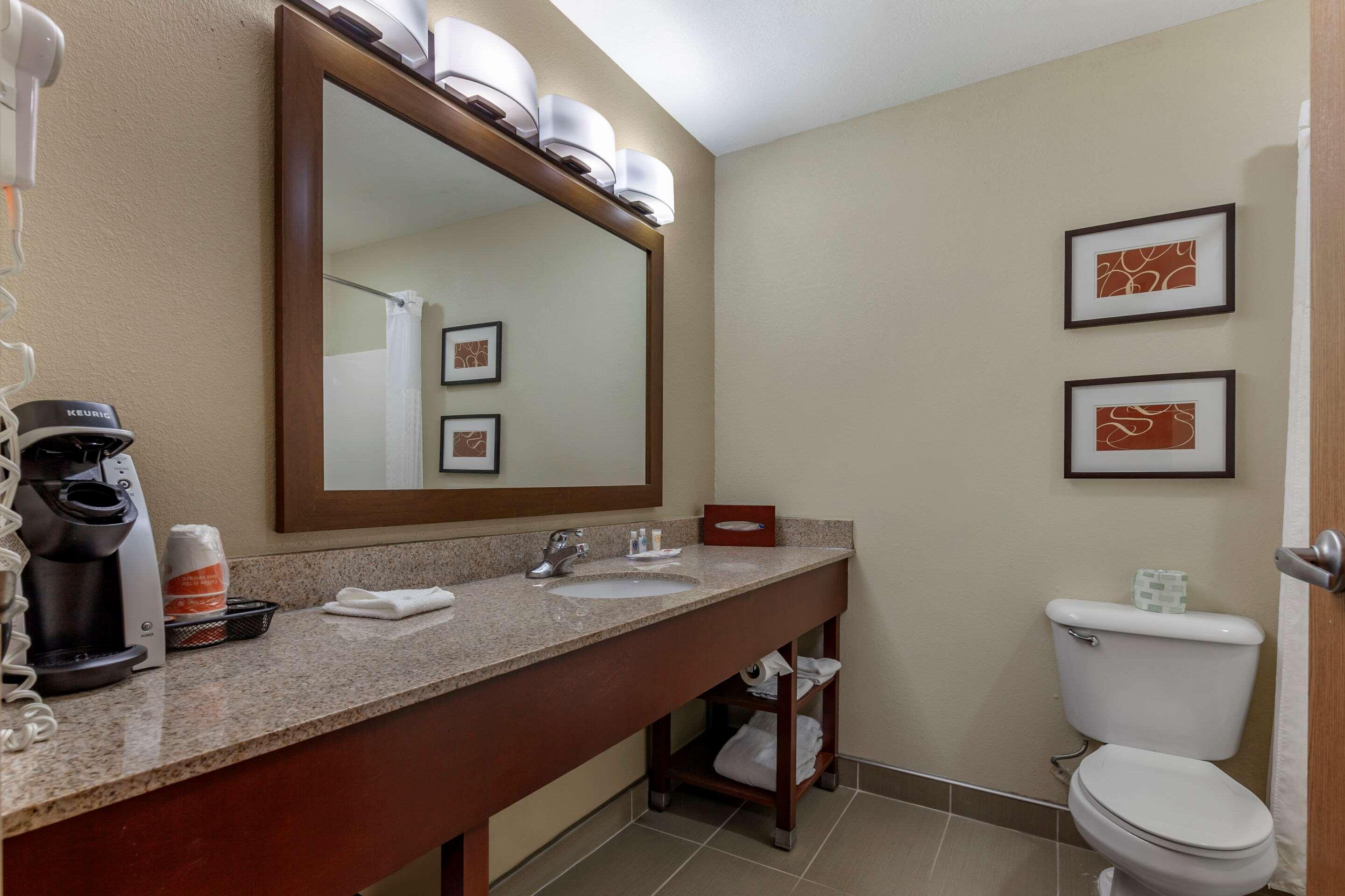 Comfort Suites Delavan - Lake Geneva Area Exteriér fotografie