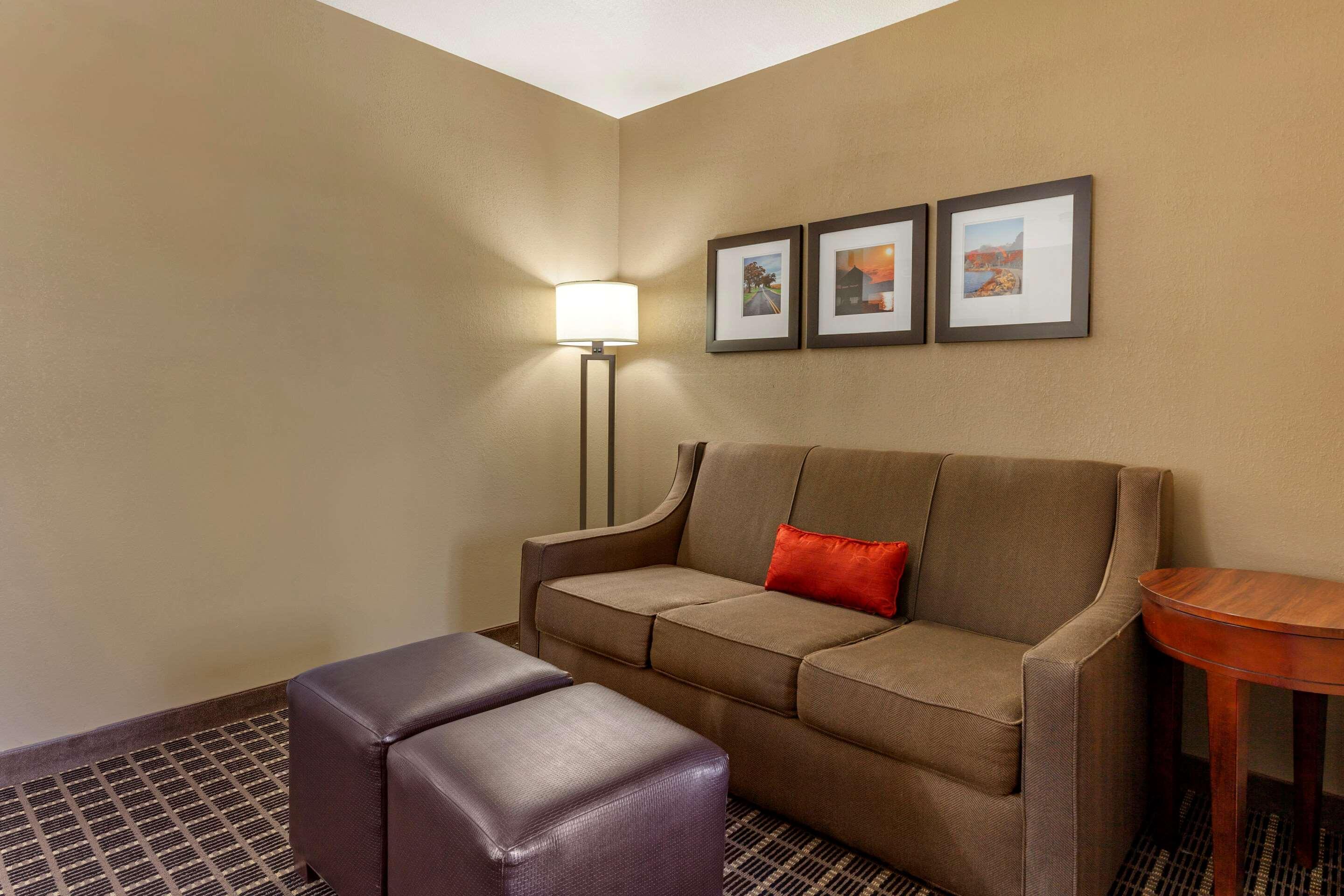 Comfort Suites Delavan - Lake Geneva Area Exteriér fotografie