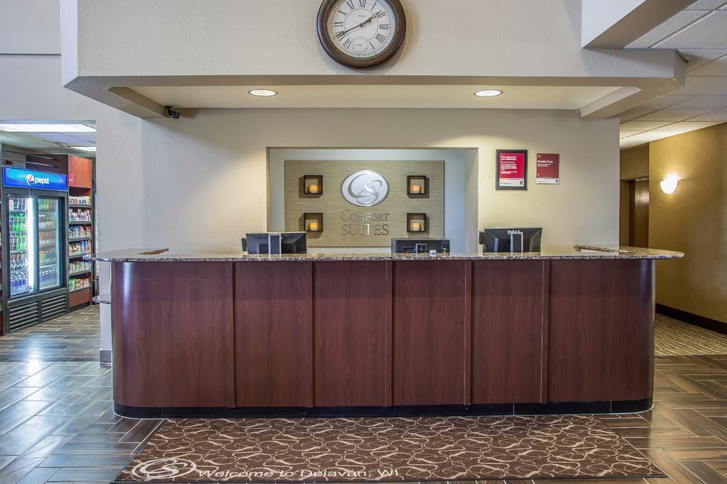 Comfort Suites Delavan - Lake Geneva Area Exteriér fotografie