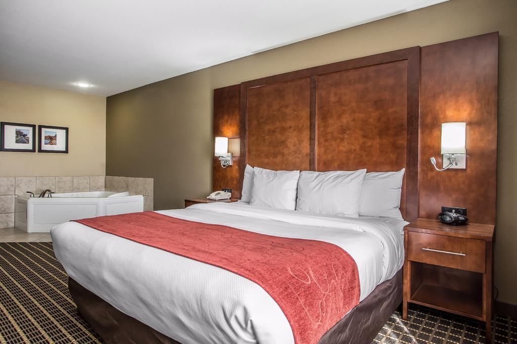 Comfort Suites Delavan - Lake Geneva Area Exteriér fotografie