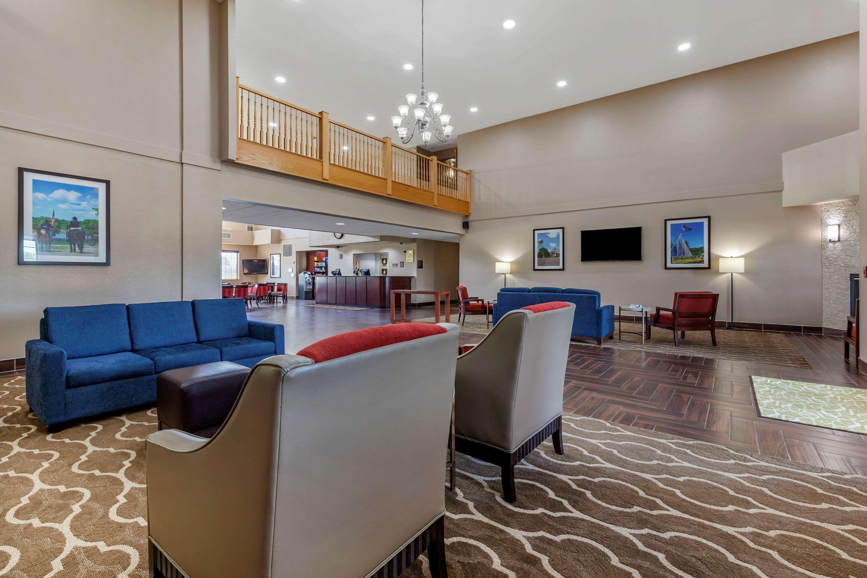 Comfort Suites Delavan - Lake Geneva Area Exteriér fotografie